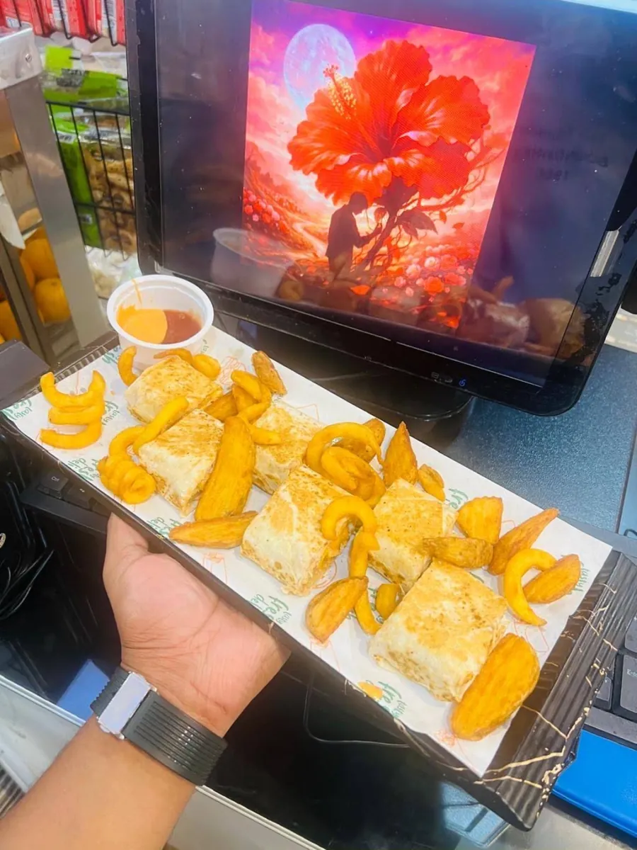 Crispy bites with dip